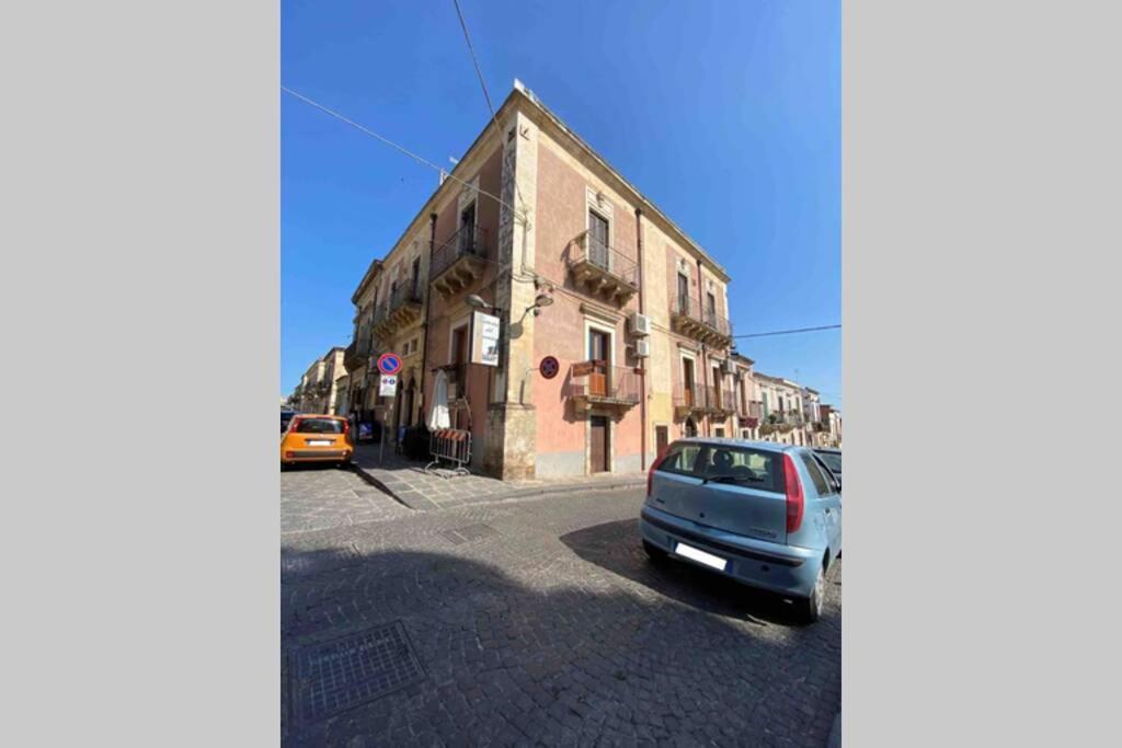 Rosarossa Villa Noto Exteriör bild